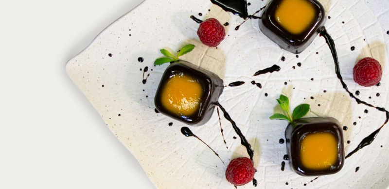 BUFFET CON DECORI NATALIZI