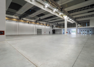 Location Iconica loft vuoto