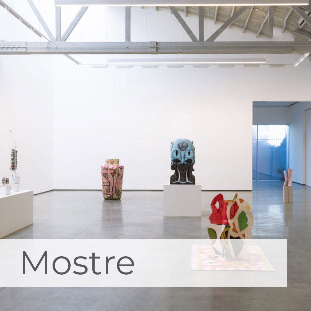 ALLESTIMENTO SI UNA MOSTRA DI SCULTURA